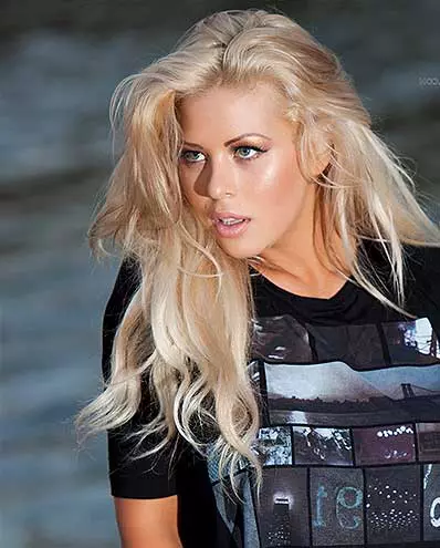 Roxana-Nemes-398x495