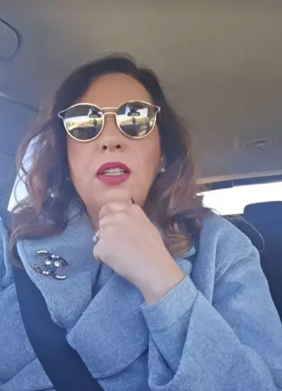 oana roman in masina 1