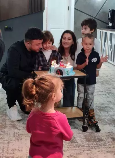 Claudia-Pătrășcanu-și-Gabi-Bădălău-împreună-la-ziua-fiului-lor-4