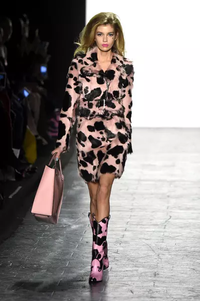 Jeremy Scott  colectia toamna iarna 2016-2017