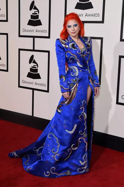 Lady Gaga la Premiile Grammy 2016, intr-o tinuta Marc Jacobs