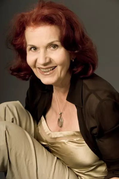 iarina-demian-868436l