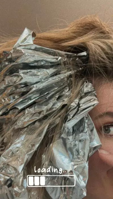 gina-pistol-la-salonul-de-infrumusetare