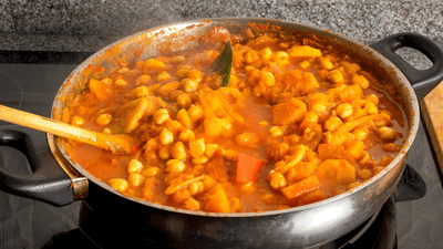 Mâncare de năut de post – rețeta pentru cea mai bună tocăniță vegană