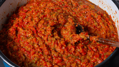 Zacuscă de vinete cu ardei necopt – zacusca leneșului