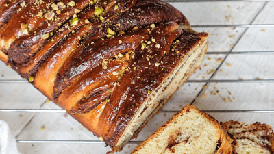 Cozonac cu fistic. Rețeta cu ingrediente naturale