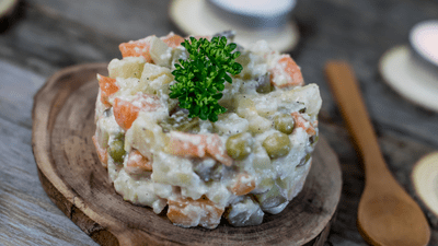 Salata de boeuf fără carne – rețeta ca la mama acasă