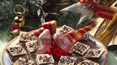 Mininapolitane cu cremă de ciocolată