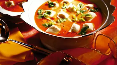 Supă cremă cu „urechiuşe”