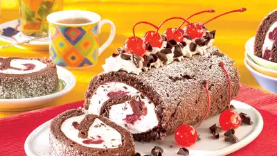 Ruladă de cacao cu vişine