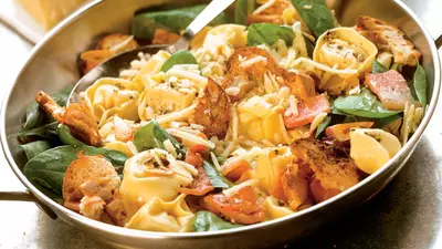 Salată de spanac cu tortellini