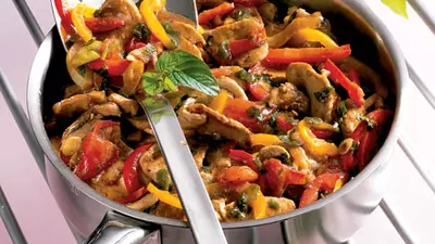 Mâncare de ardei cu carne de porc