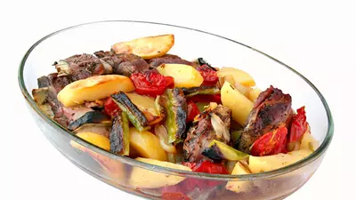 Scăricică de porc cu legume