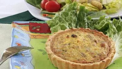 Tartă cu ciuperci şi caşcaval