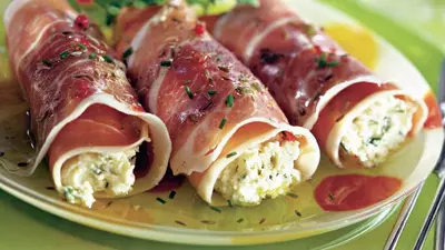 Rulouri cu brânză de capră