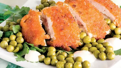 Şniţel de pui cu mazăre