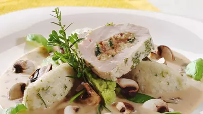 Piept de pui cu sos de ciuperci