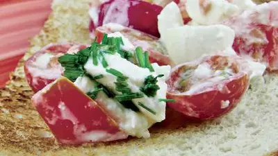 Bruschete cu mozzarella
