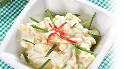 Aperitiv de păstăi cu maioneză și usturoi