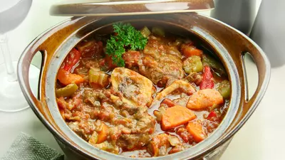 Tocană de legume cu pui