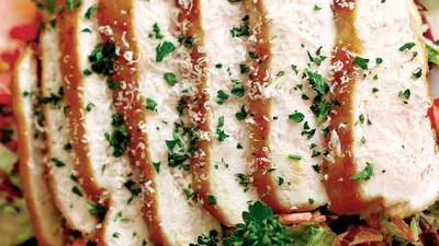 Salată cu piept de curcan