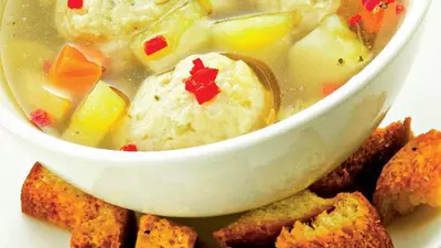 Supă de pui cu găluști