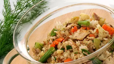 Reţete: Salată de conopidă, ciuperci şi sparanghel verde