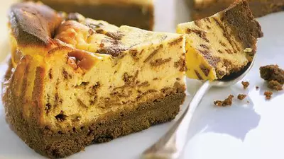 Tartă cu brânză şi ciocolată