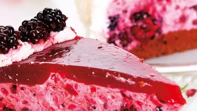 Prăjitură cu fructe de pădure