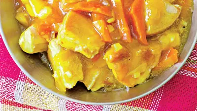 Pui cu sos de şofran