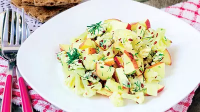 Salata de conopida cu mere