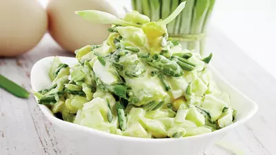 Salată de leurdă cu ou