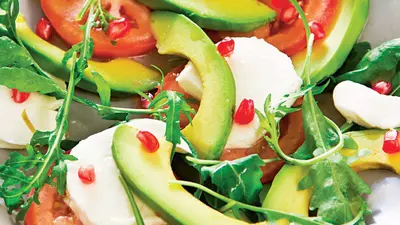 Salată cu mozzarella