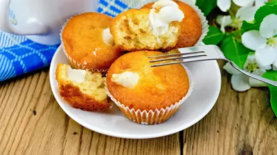 Cupcakes cu mere şi cremă dulce