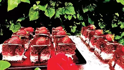 Prăjitură cu jeleu de căpșune