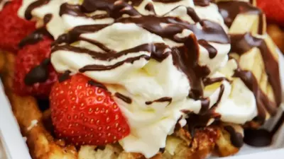 Prăjitură cremoasă cu banane