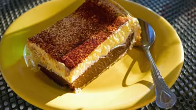 Careuri cu ciocolată şi cremă de vanilie