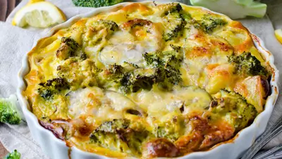 Conopida și broccoli cu brânză a la Jamie Oliver