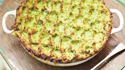 Plăcintă cu pește și mazăre dulce