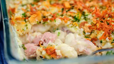 Caserolă de ton în sos alb