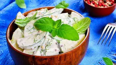 Salată de castraveți cu smântână