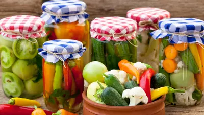Murături asortate în oțet pentru iarnă