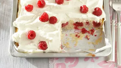 Pandișpan cu zmeură și frișcă, gata în doar câțiva pași