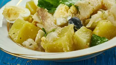 Salată Malaga – salata de cartofi cu cod