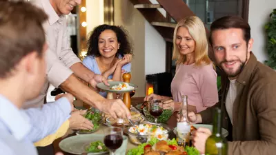 (P) Cum să organizezi o seară culinară perfectă acasă