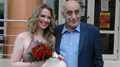 Oana-Lis-a-depus-actele-de-divort