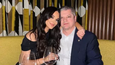 Fostul-deputat-Cristescu-sus--ine-c---fiica-sa-a-fost-retras---de-la-Consulatul-din-New-York---n-semn-de-r--zbunare--de--i-este-preg--tit----La-Bucure--ti--ea-lucrase-o-lun--