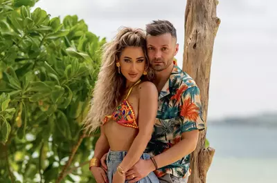 Maria și Marius Avram rămân împreună după Insula Iubirii. Au fost fotografiați recent pe aeroport, deși în episoadele de până acum părea că vor ajunge la divorț