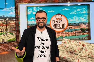 Unde a ajuns faimoasa canapea a lui Măruță, de la Pro TV, după ce emisiunea a fost retrasă de pe post. Happylica este la loc de cinste!