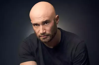 Mihai Bendeac recunoaște că l-ar fi „încurcat” copiii: „Eu nu știu să fiu fericit în afara profesiei, aici e problema. Îmi vine să mă dau cu capul de pereți”. Ce vrea să schimbe radical în viața personală